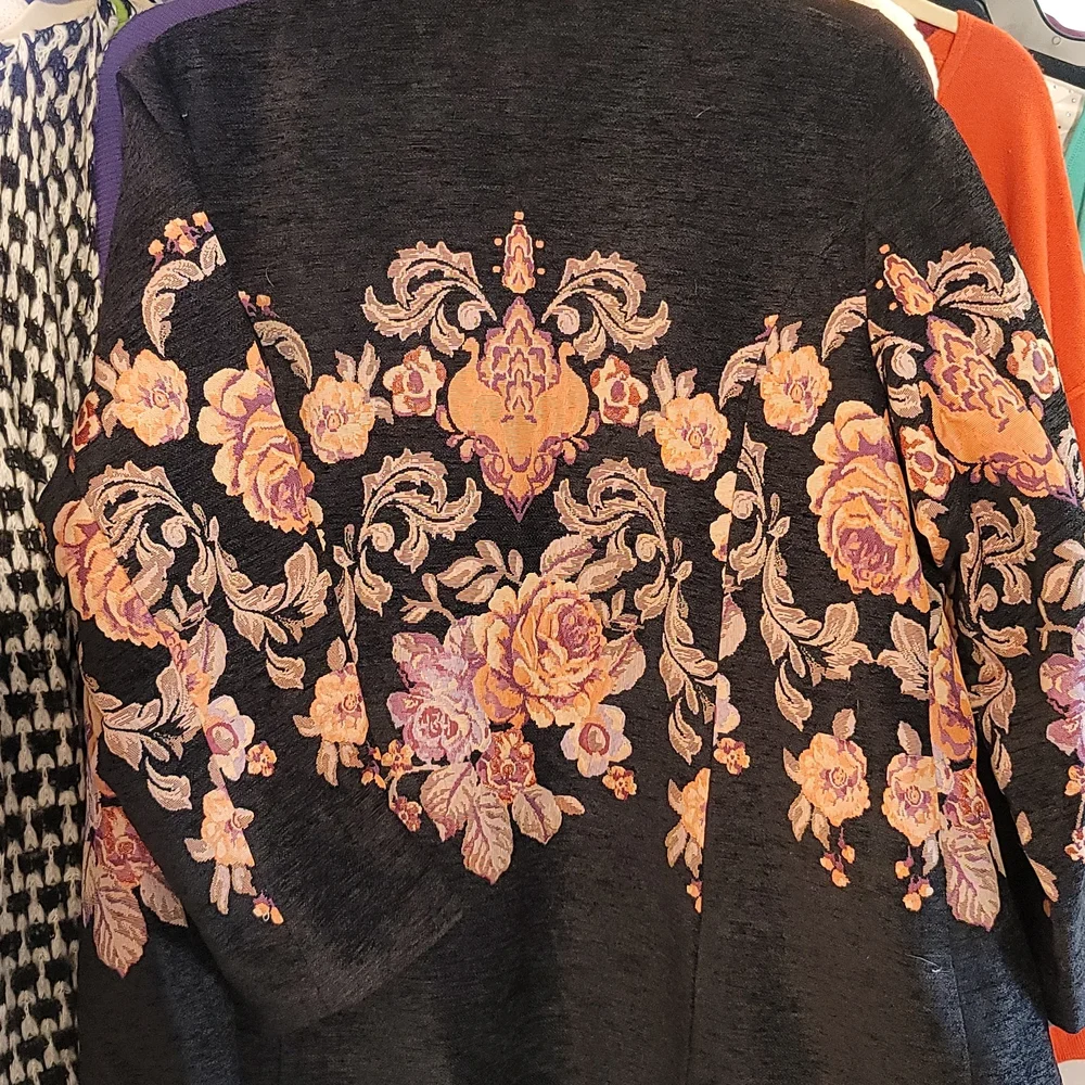 Jacket - Picture 4 of 6